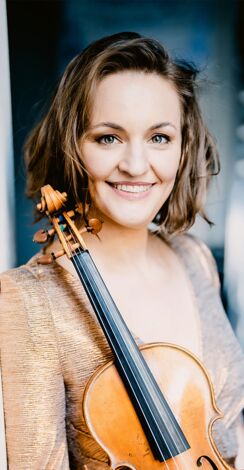 Franziska Hölscher (Foto: Marco Borggreve)